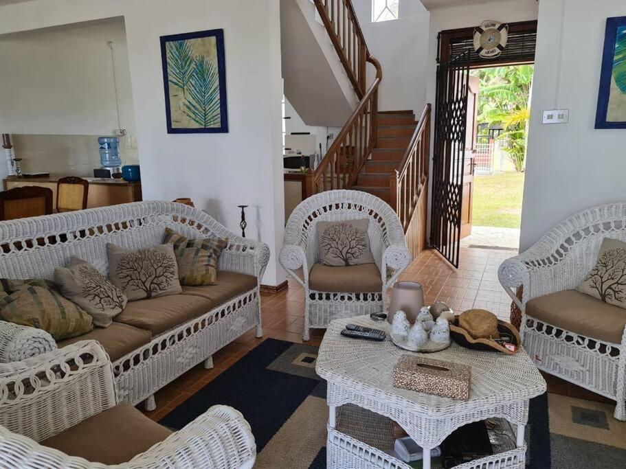 Vacation Beach House South Of Mauritius - Riambel 외부 사진